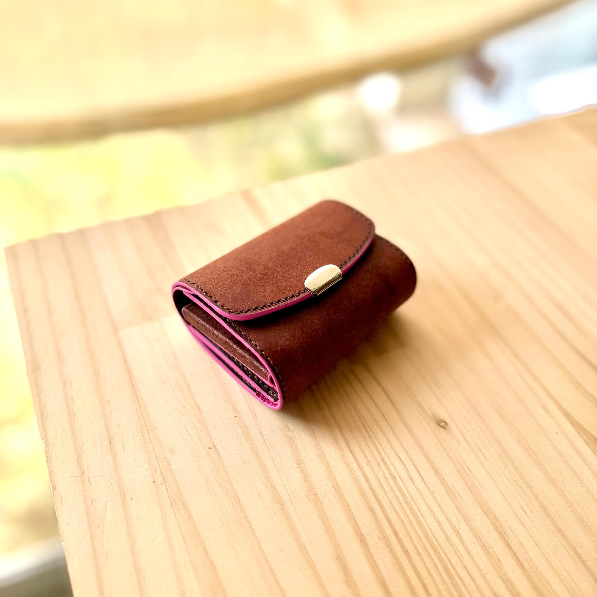 ミニ財布 限定色『ブラウンxピンク』を追加しました。